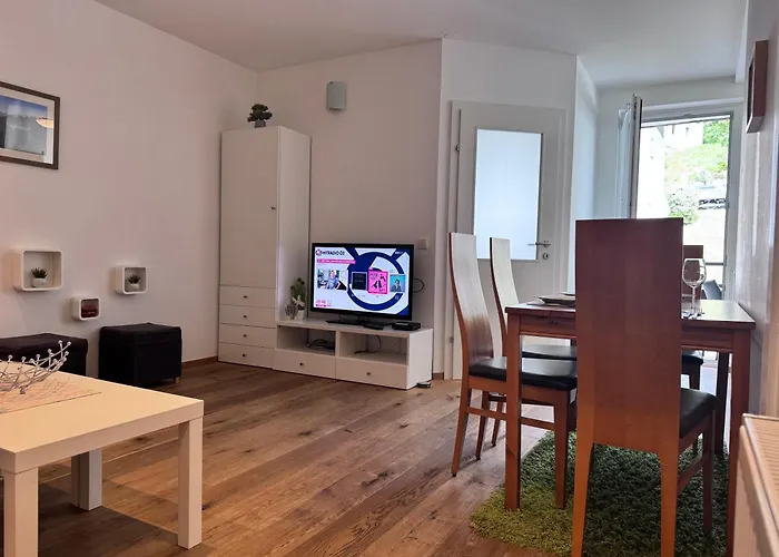 Nera - Zell Am * 滨湖采尔