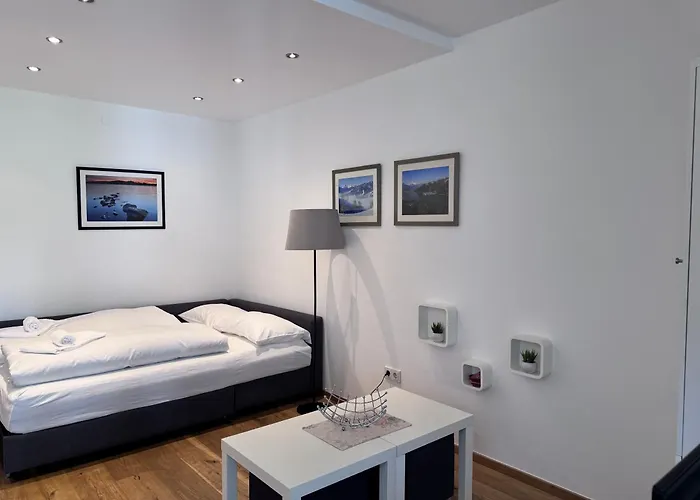 Nera - Zell Am 滨湖采尔